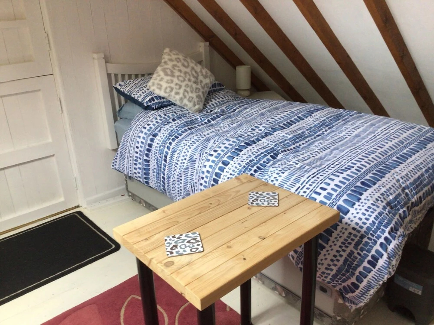 Cozy Camborne Studio Retreat With two Single Beds