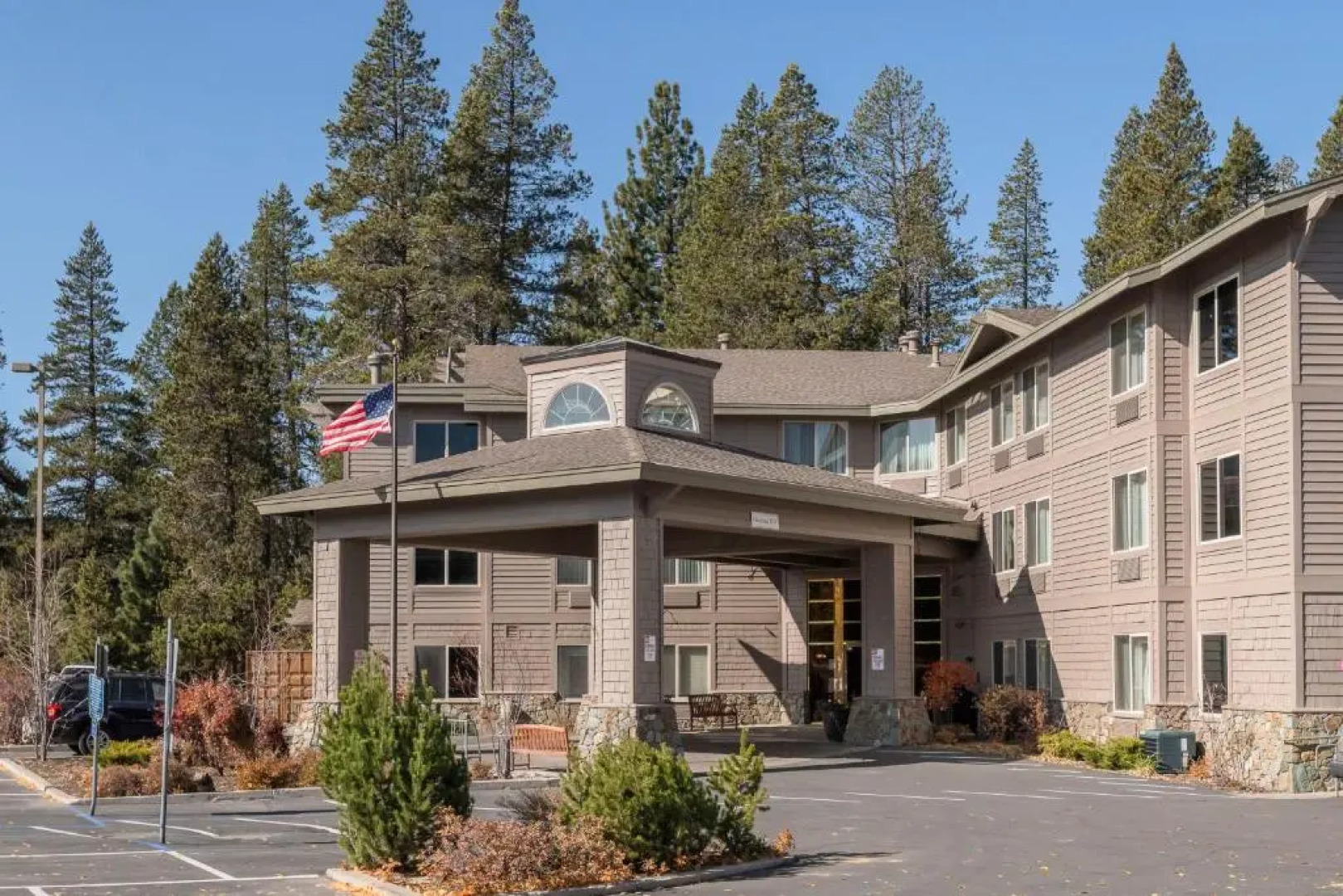 Truckee Donner Lodge
