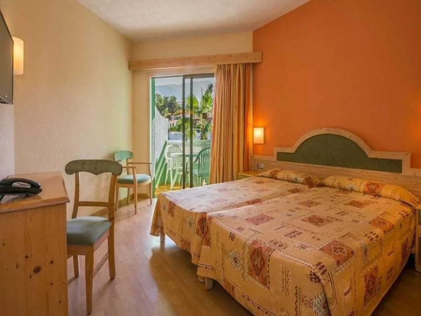 DC Xibana Park Hotel