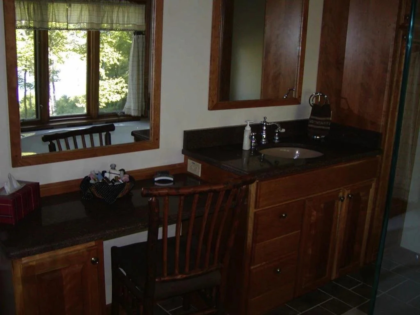 Cooperstown Lakeview Lodge