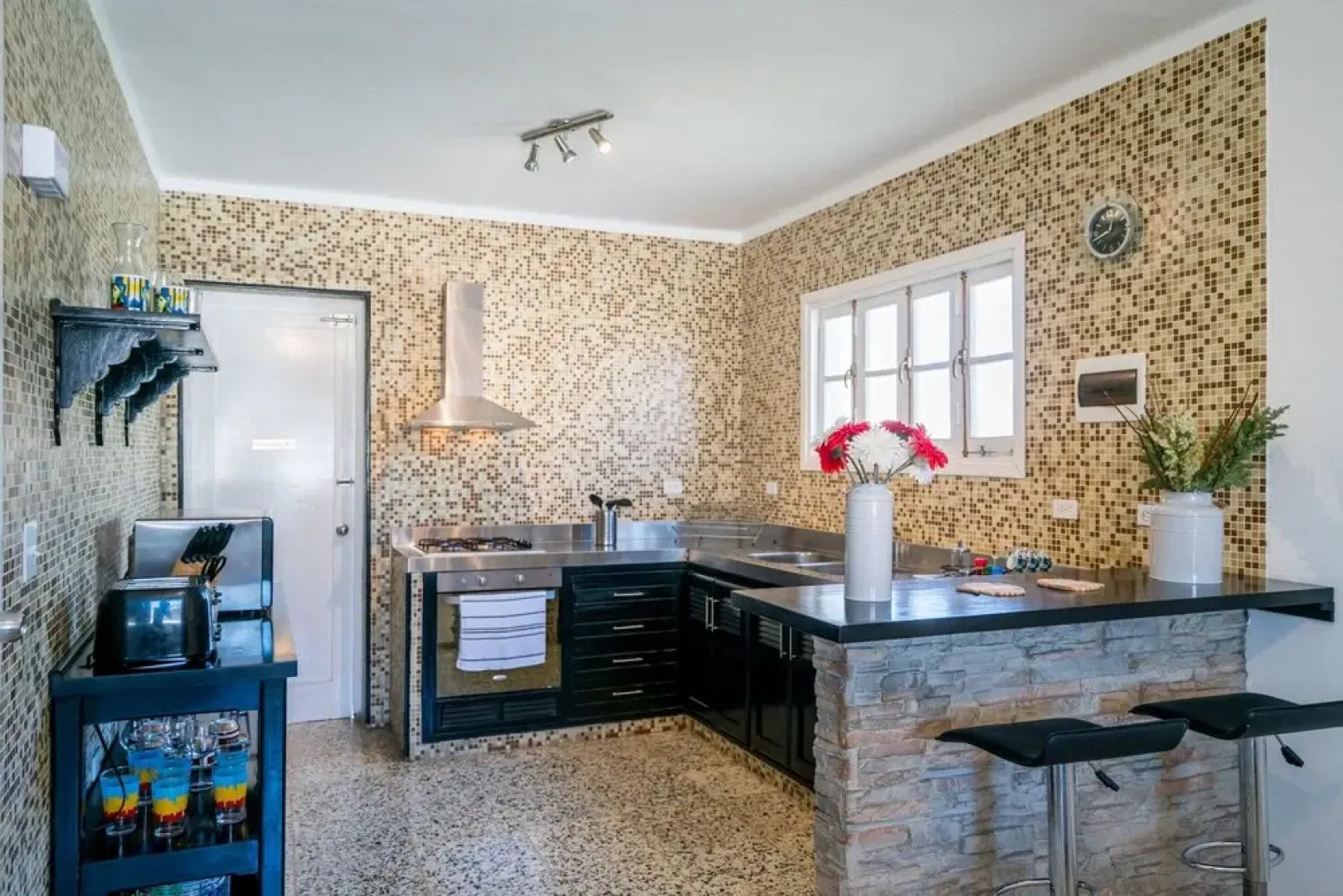 Ocean Breeze & Suites