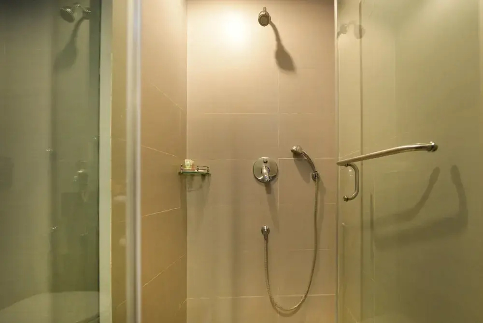 OYO 1038 The Kay Hotel