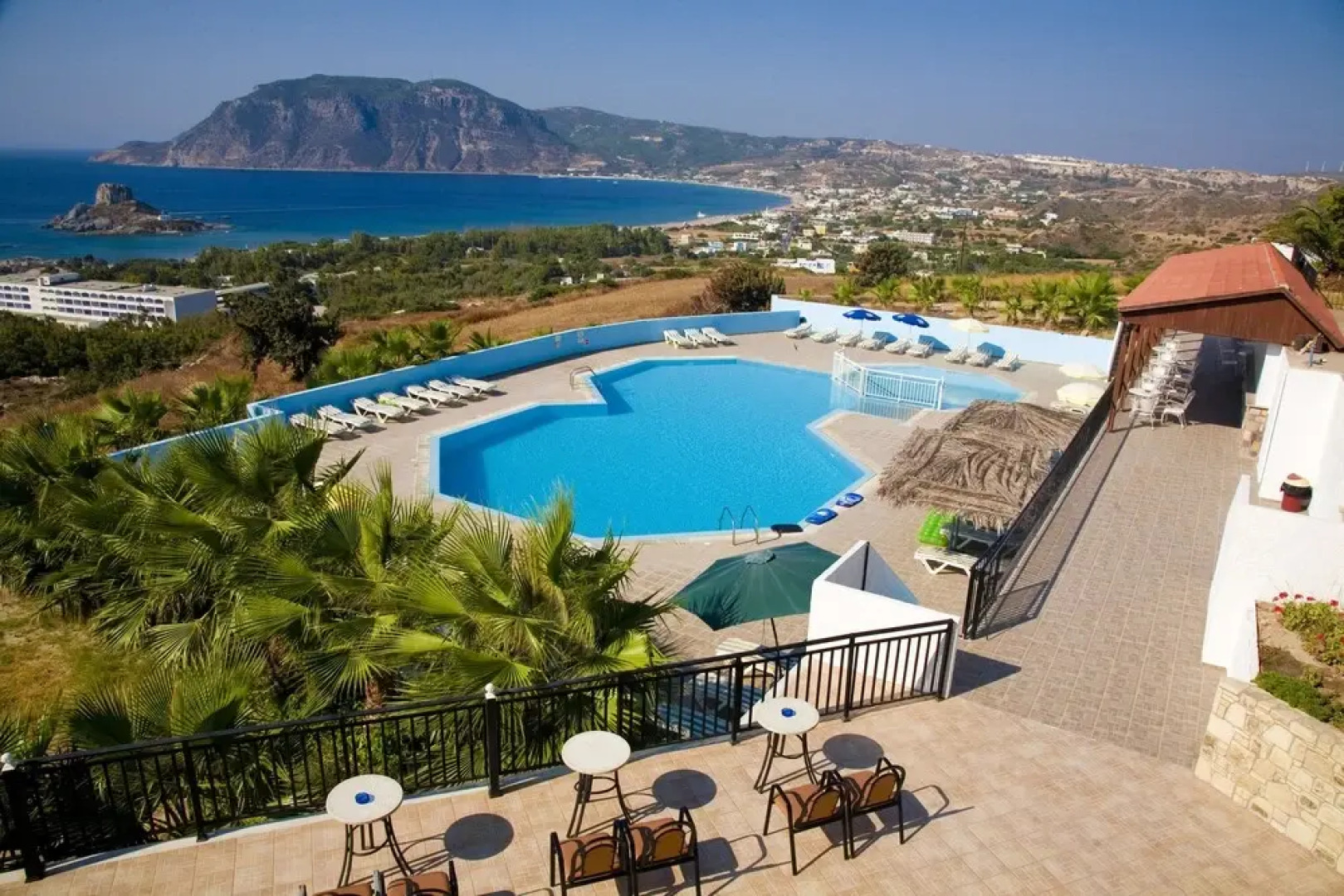 Hotel Pantheon, Kefalos