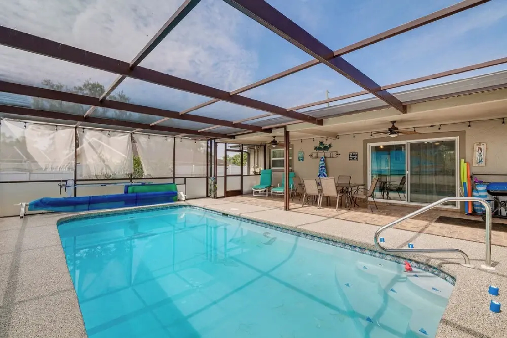 Screened Lanai & Heated Pool: Spring Hill Home