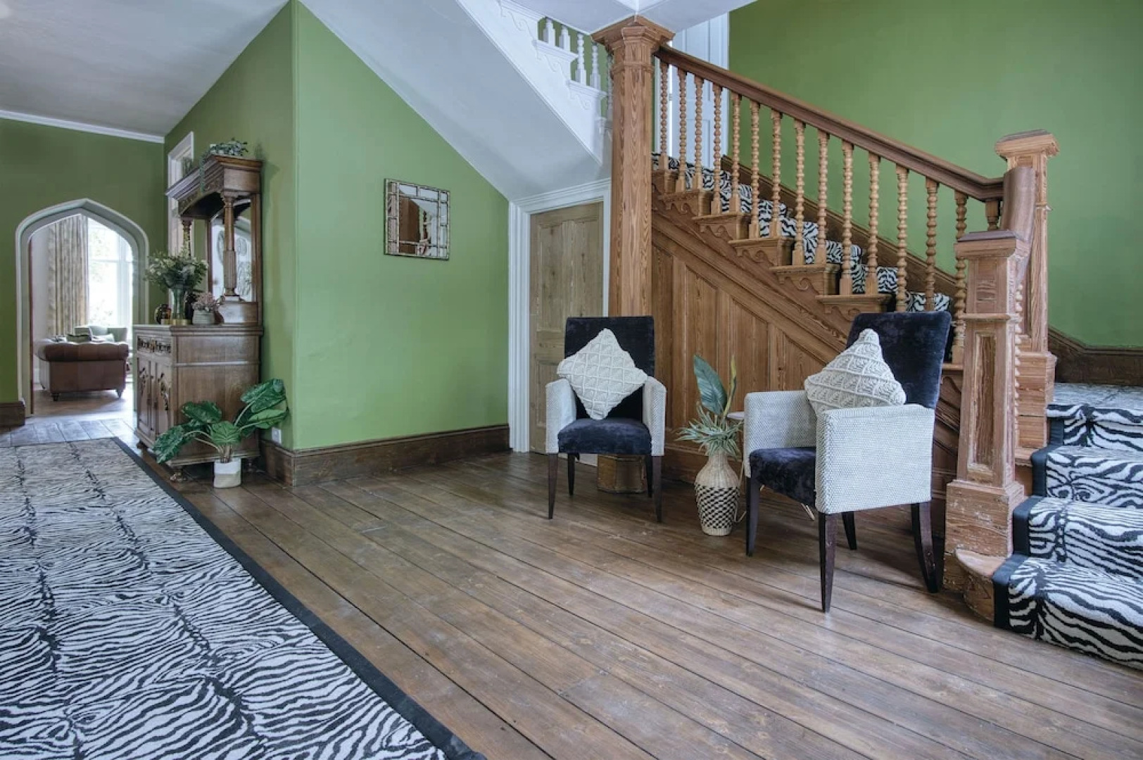 Hill House Country Estate - Princes Gate