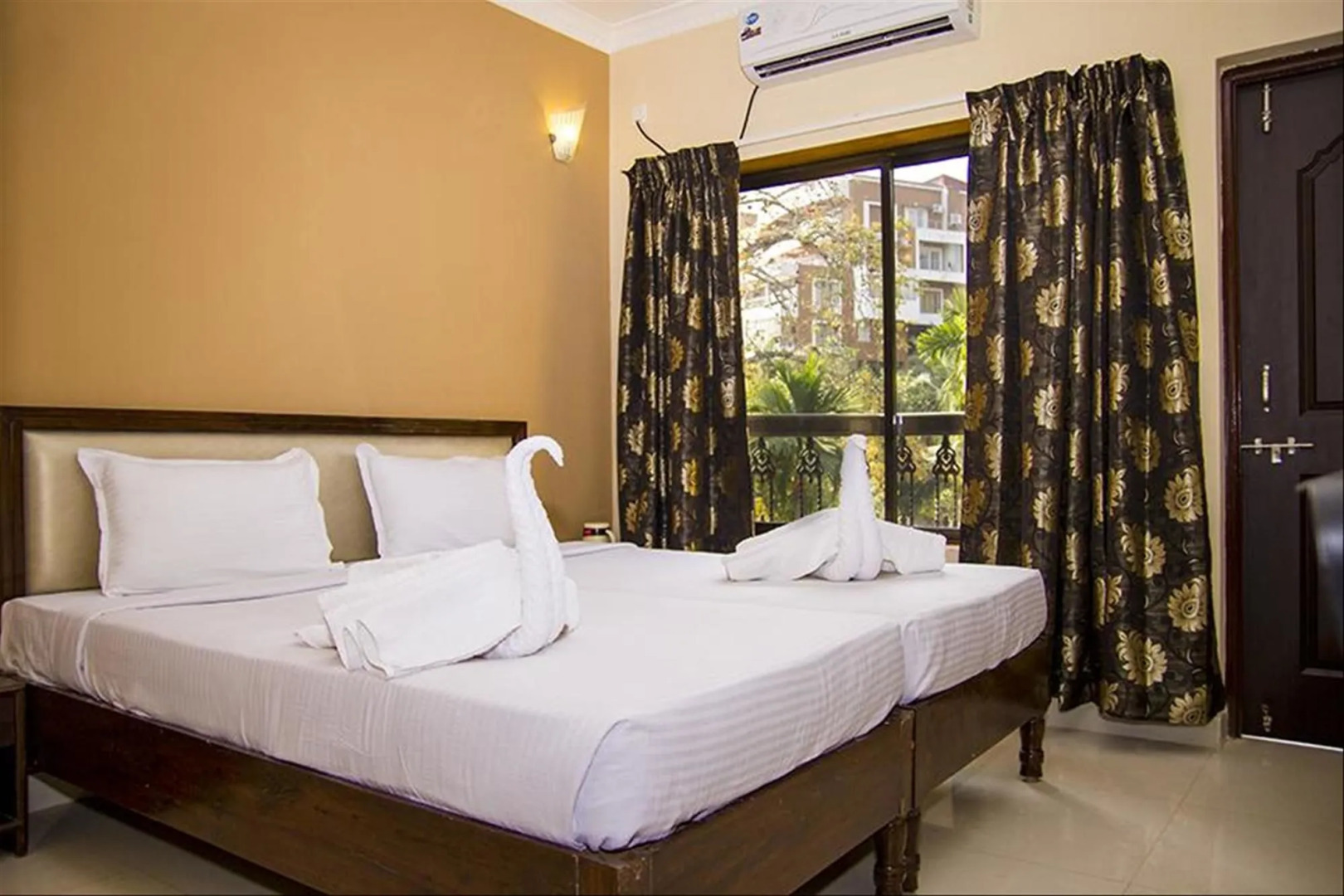 Rendezvous Beach Resort