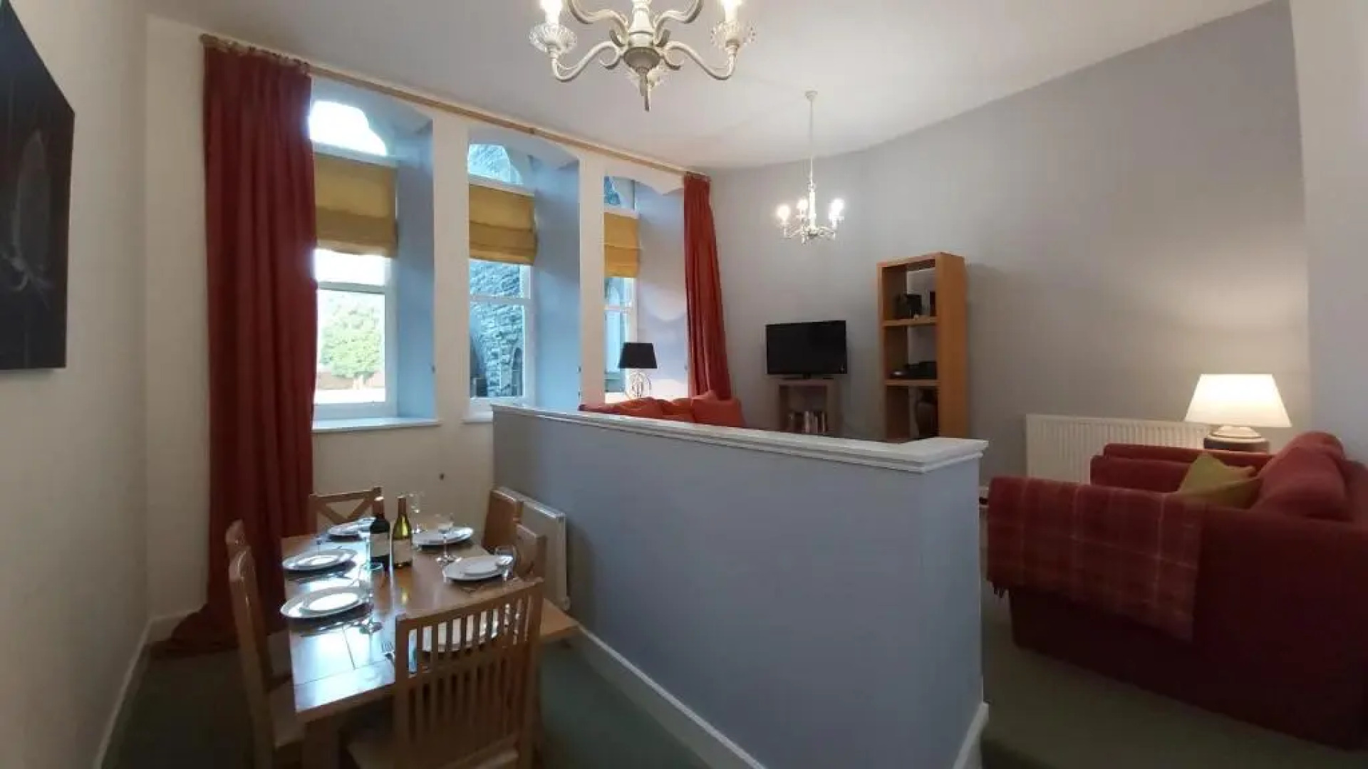 Old School Apartment Highland Club