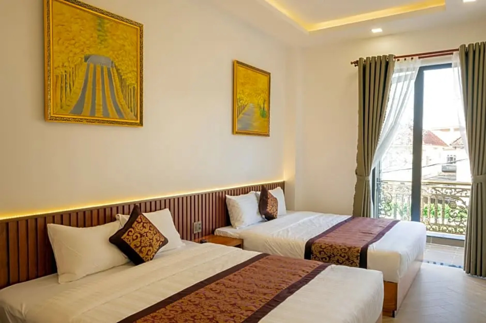 La Fleur Premium Central Apartment