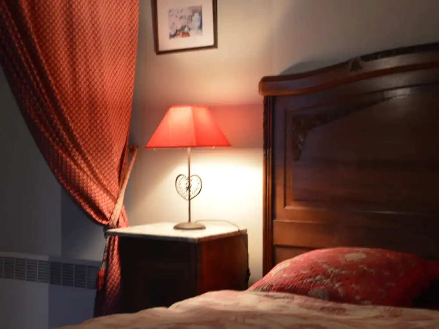 Cozy Holiday Home Near Forest in Lerné