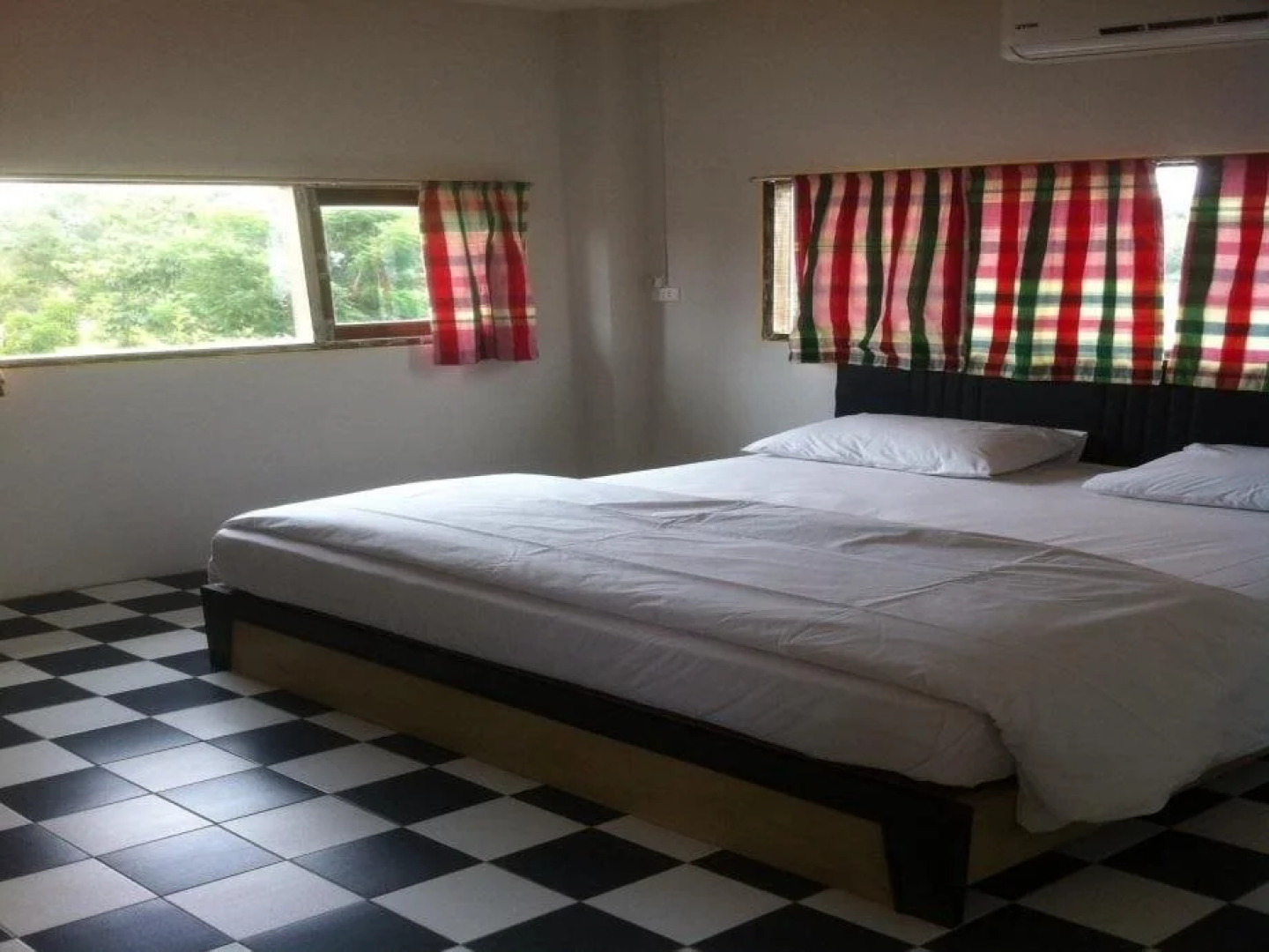 Baan Rai Mod Tua Toh