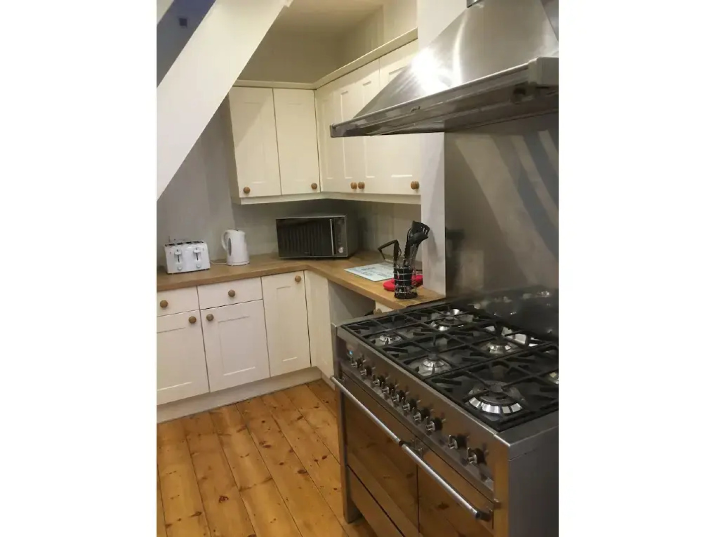 The White House Wells 2 Park View