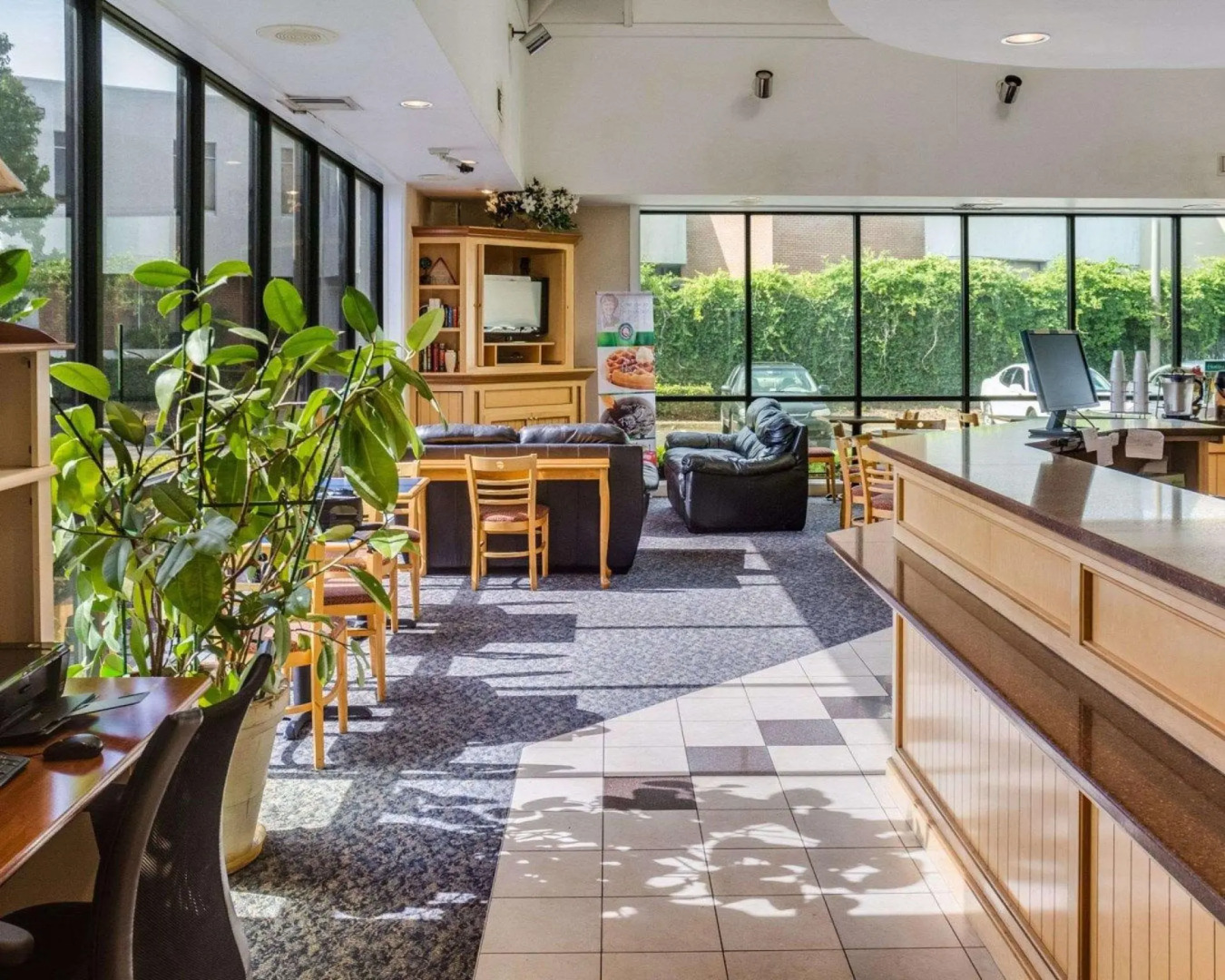 Econo Lodge Naval Station Norfolk