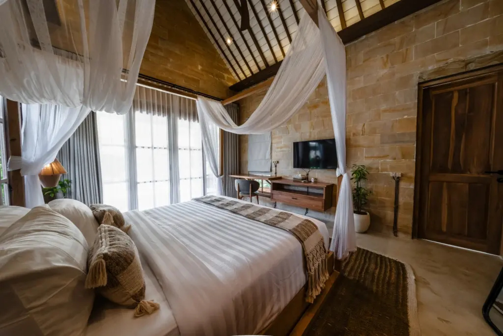 Nyaman Villas by EVDEkimi - Romantic escape among rice fields with Pool, Terrace