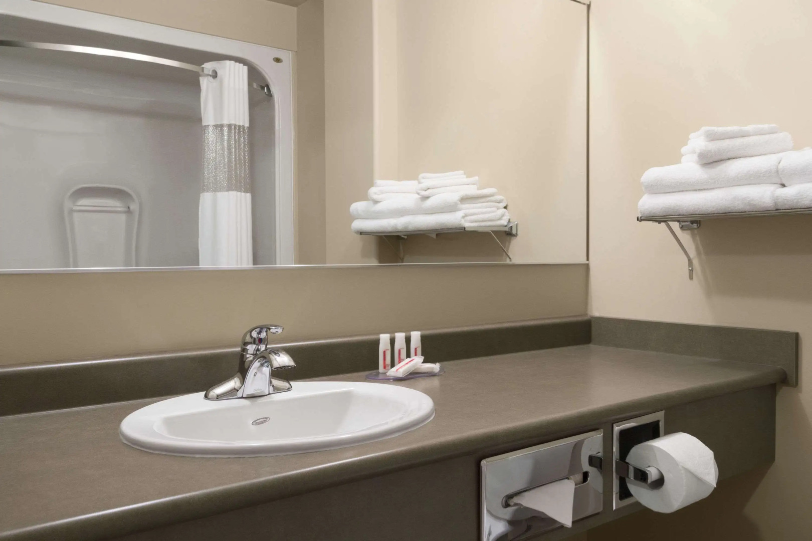 Days Inn by Wyndham Thunder Bay North