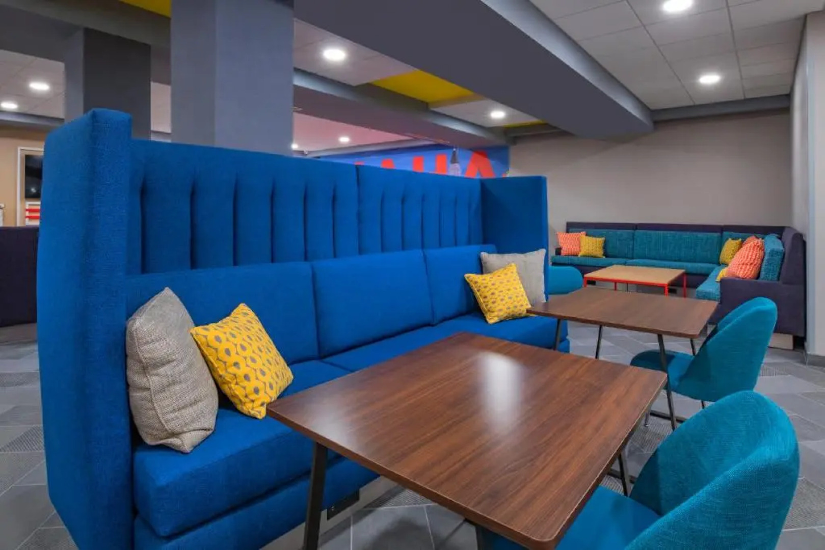 Tru By Hilton Omaha I-80 at 72nd Street, NE