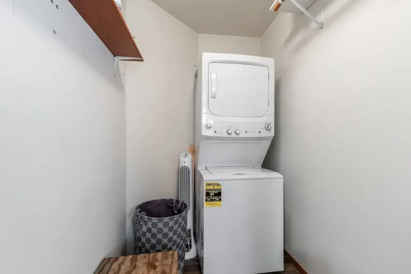 Seaside Getaway by Avantstay Deck w Views