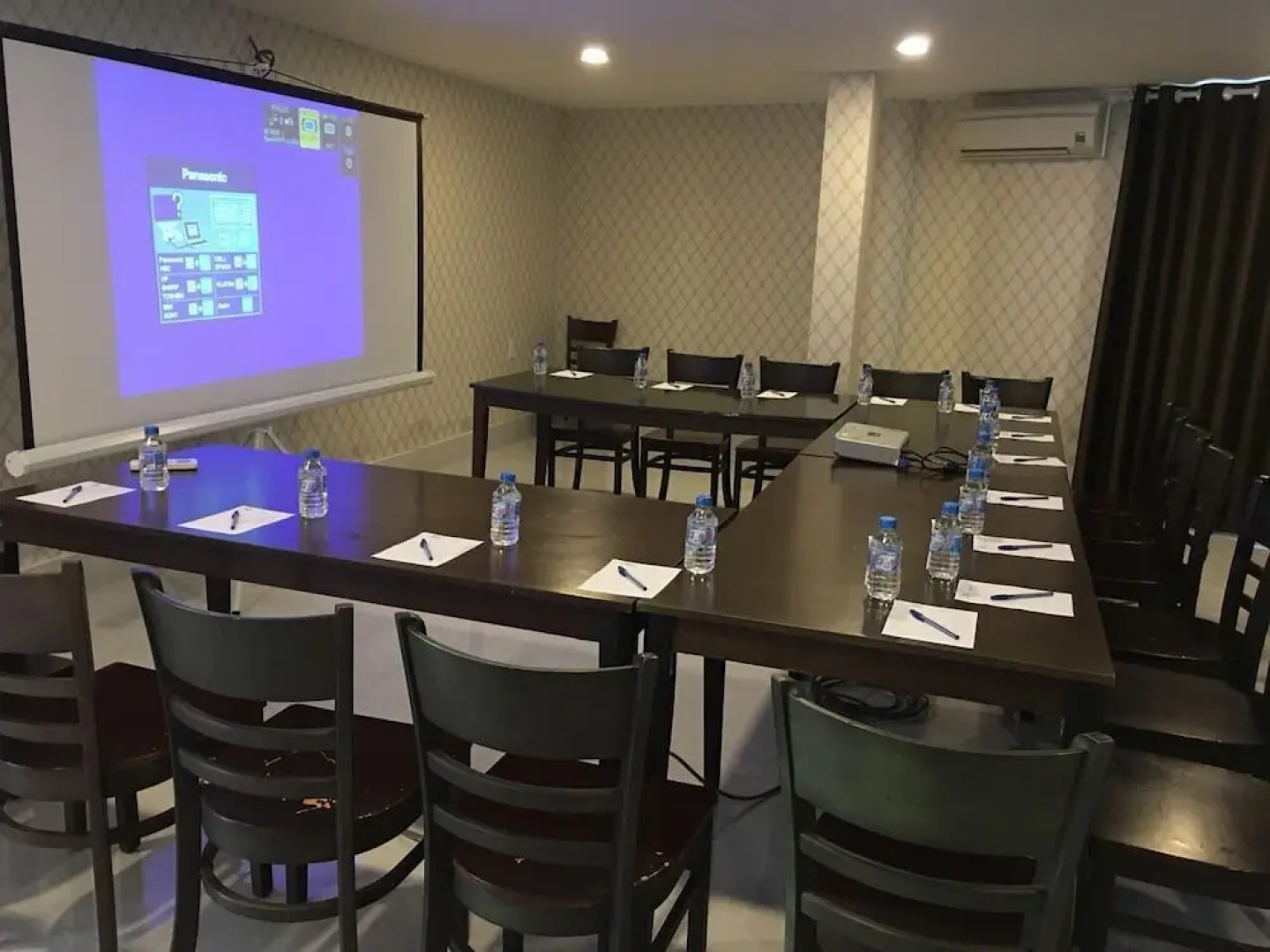 Lang Noi Tan Lap Hotel