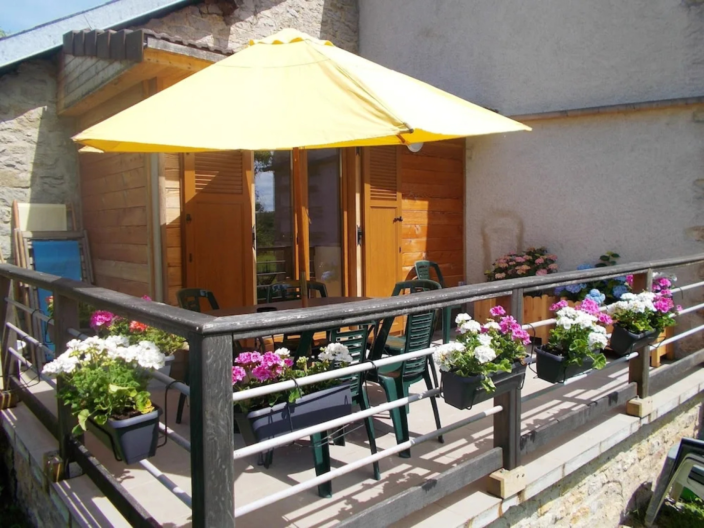 House With 2 Bedrooms in Chamblay, With Furnished Garden and Wifi