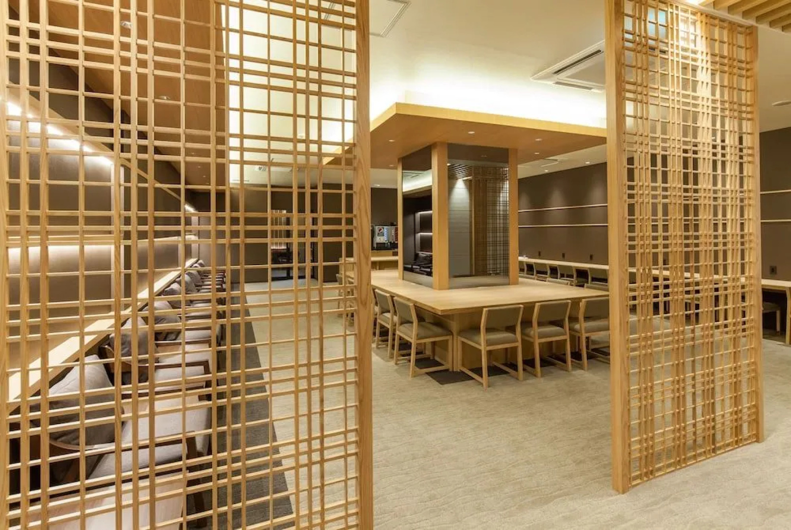 Y's Cabin Yokohama Kannai