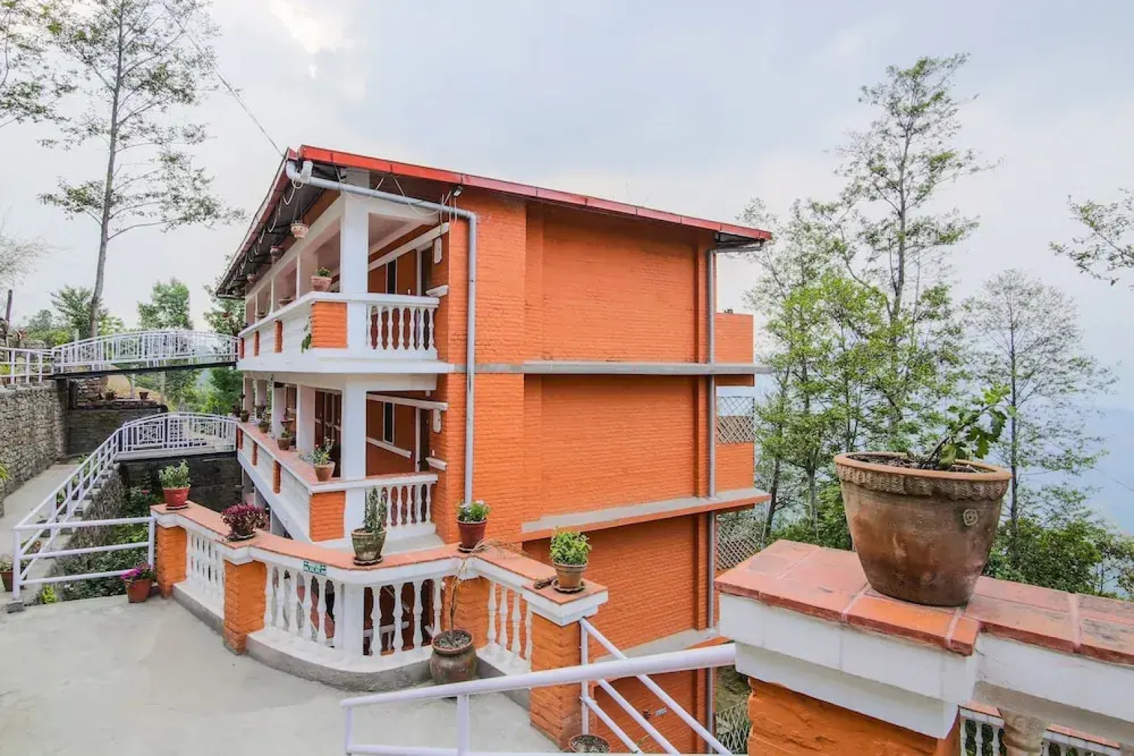 OYO 363 Himalayan House Resort