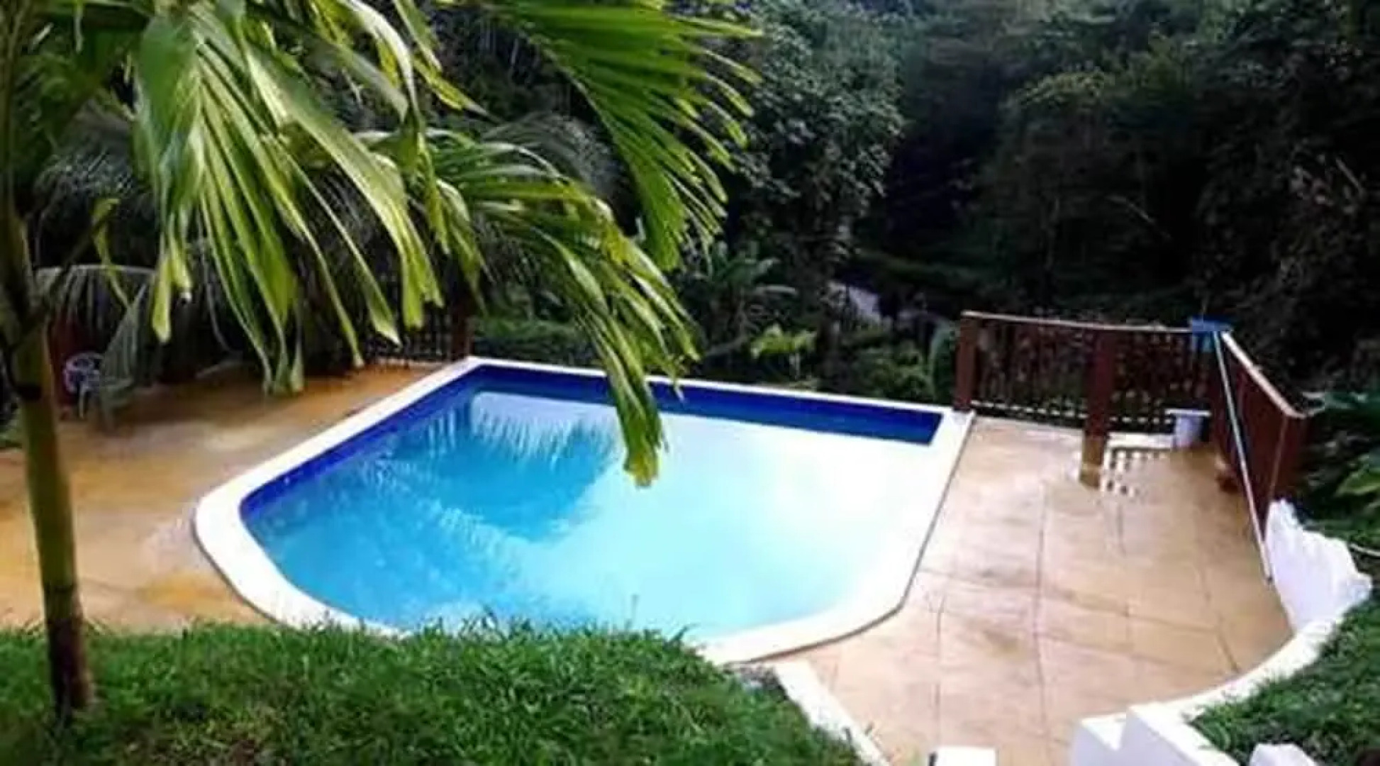 The blue Lagoon Hostel & Private Rooms