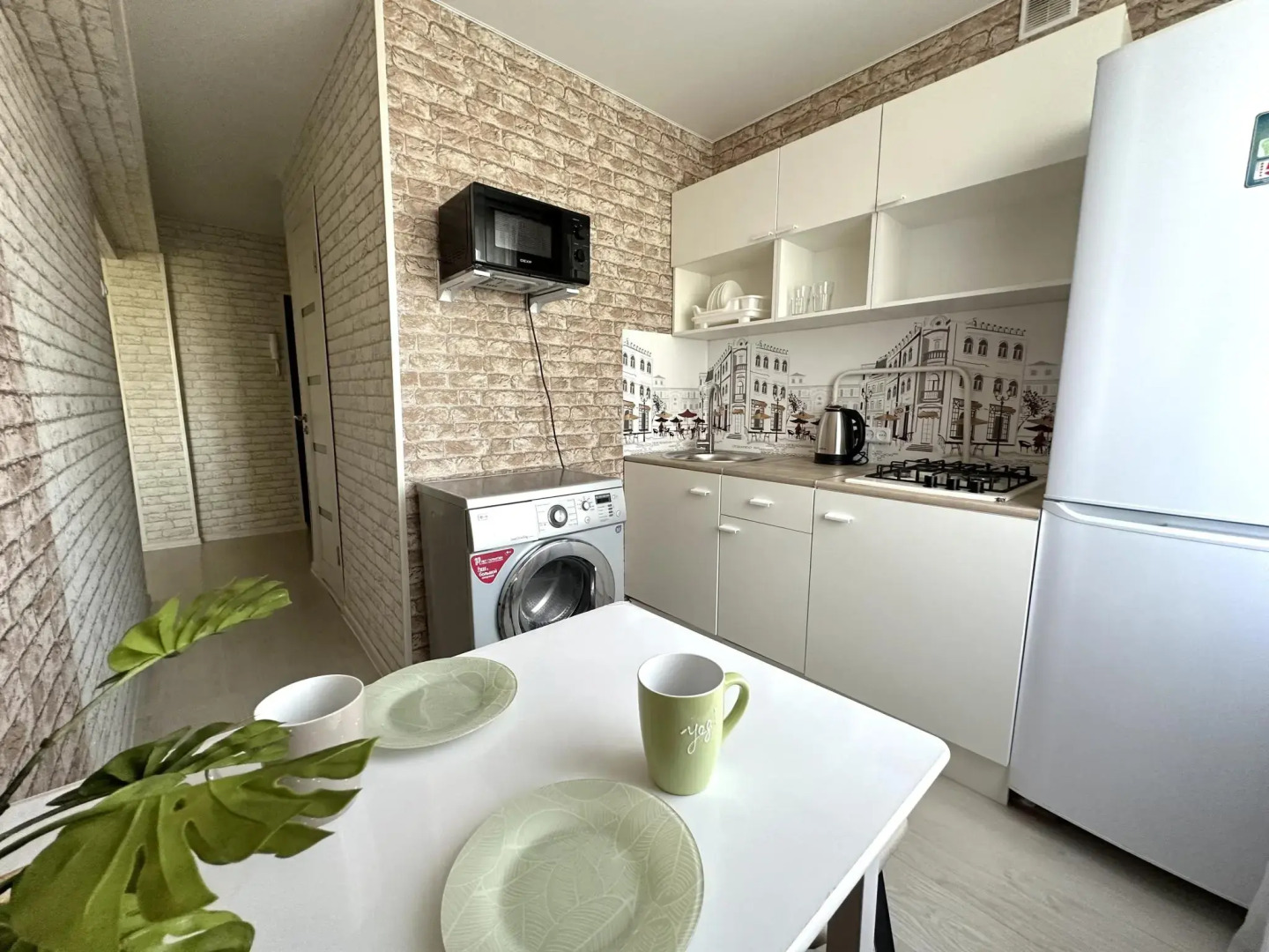 Доминго на улице Есенина 5