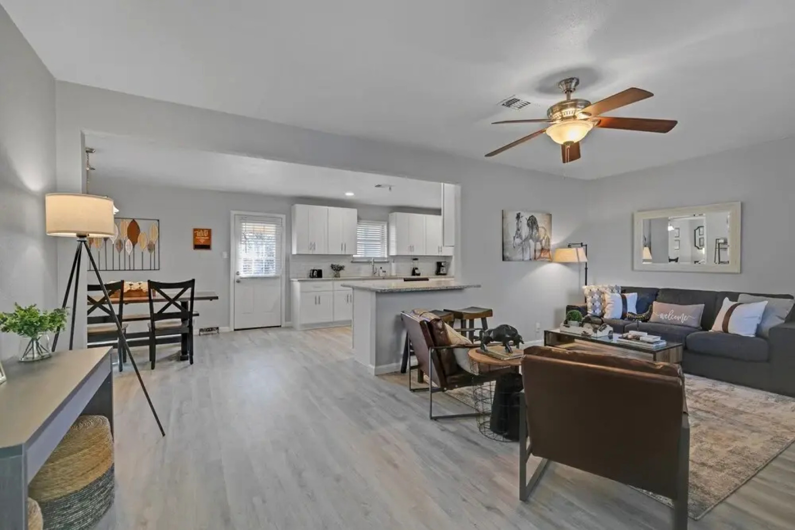 Beautiful Pet Friendly Home In Central Location! 4 Bedroom Home by Redawning