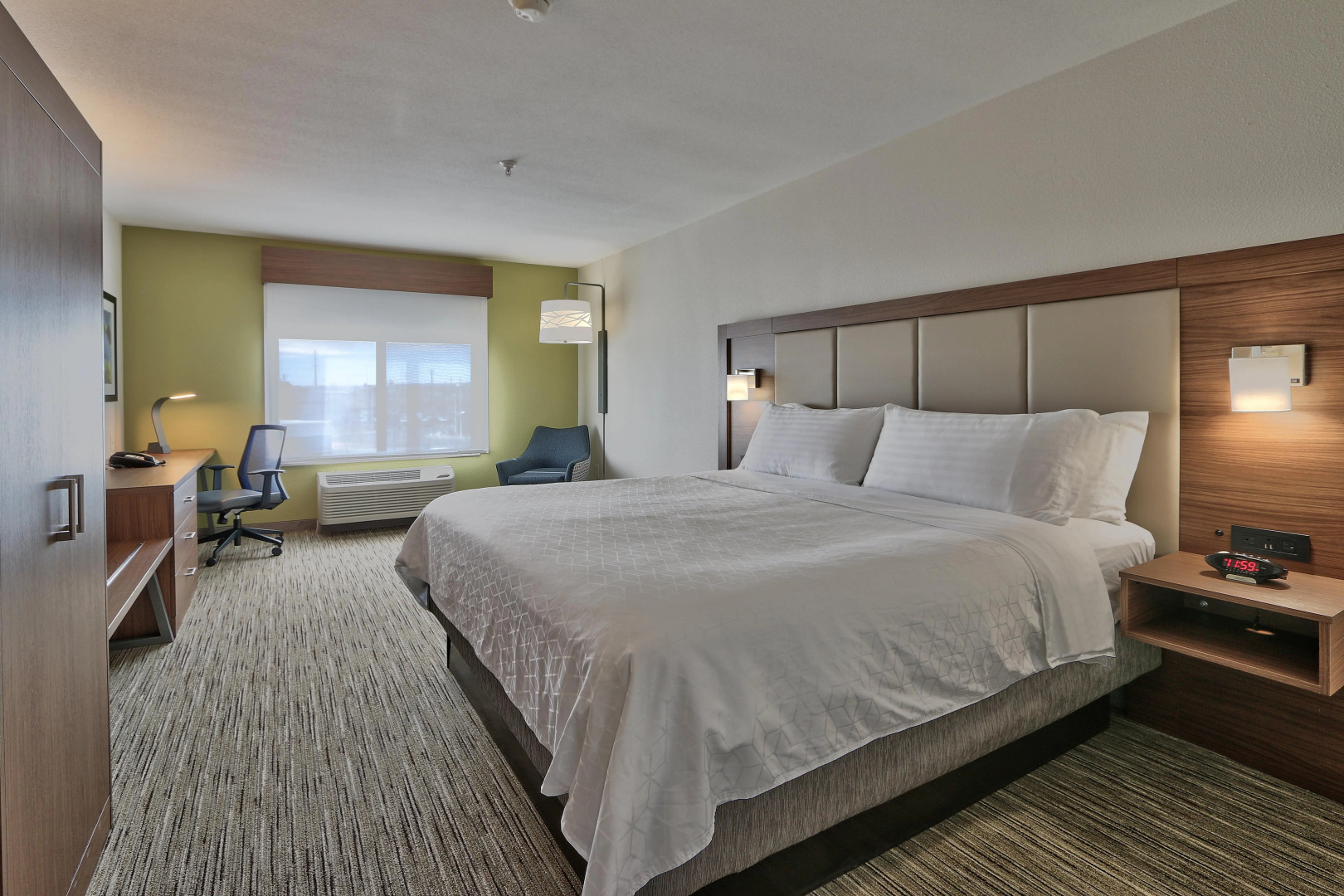 Holiday Inn Express & Suites Albuquerque Historic Old Town by IHG