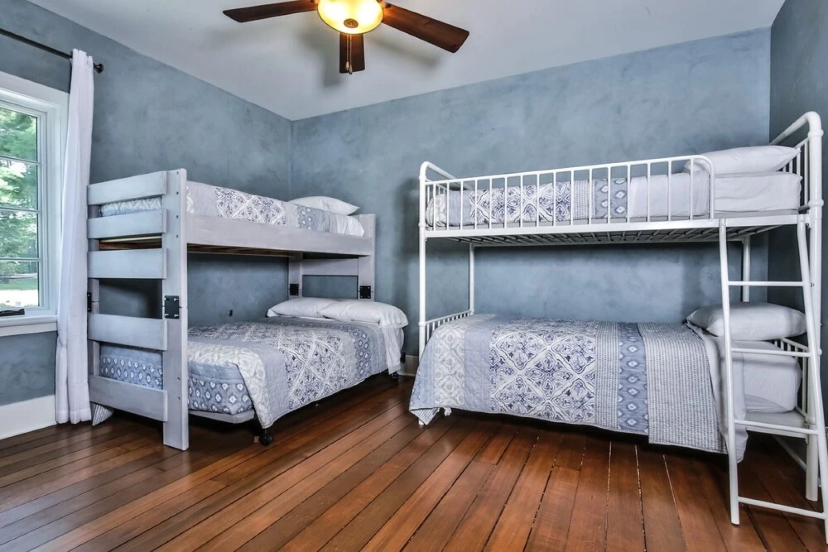 Indian Point Manor - Hiller Vacation S 9 Bedroom Estate