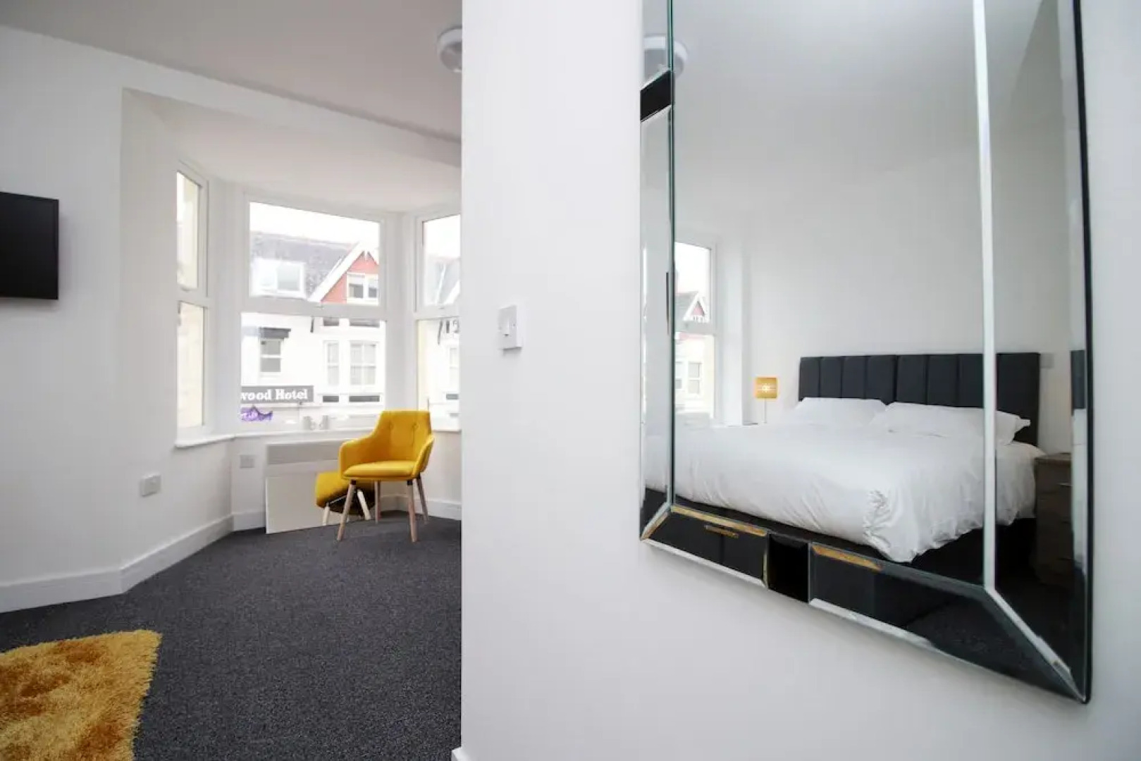 Stay Central - Heritage 24