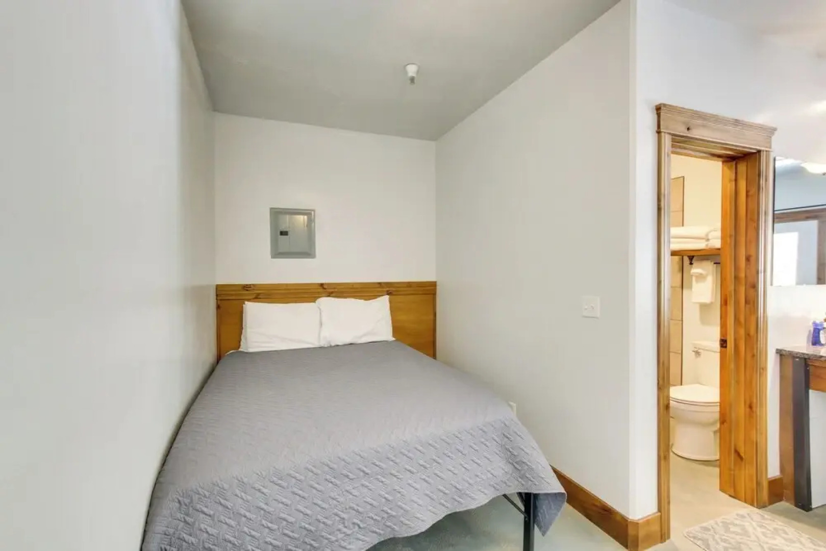 Lava Hot Springs Studio w/ Deck: Walk to Hot Pools