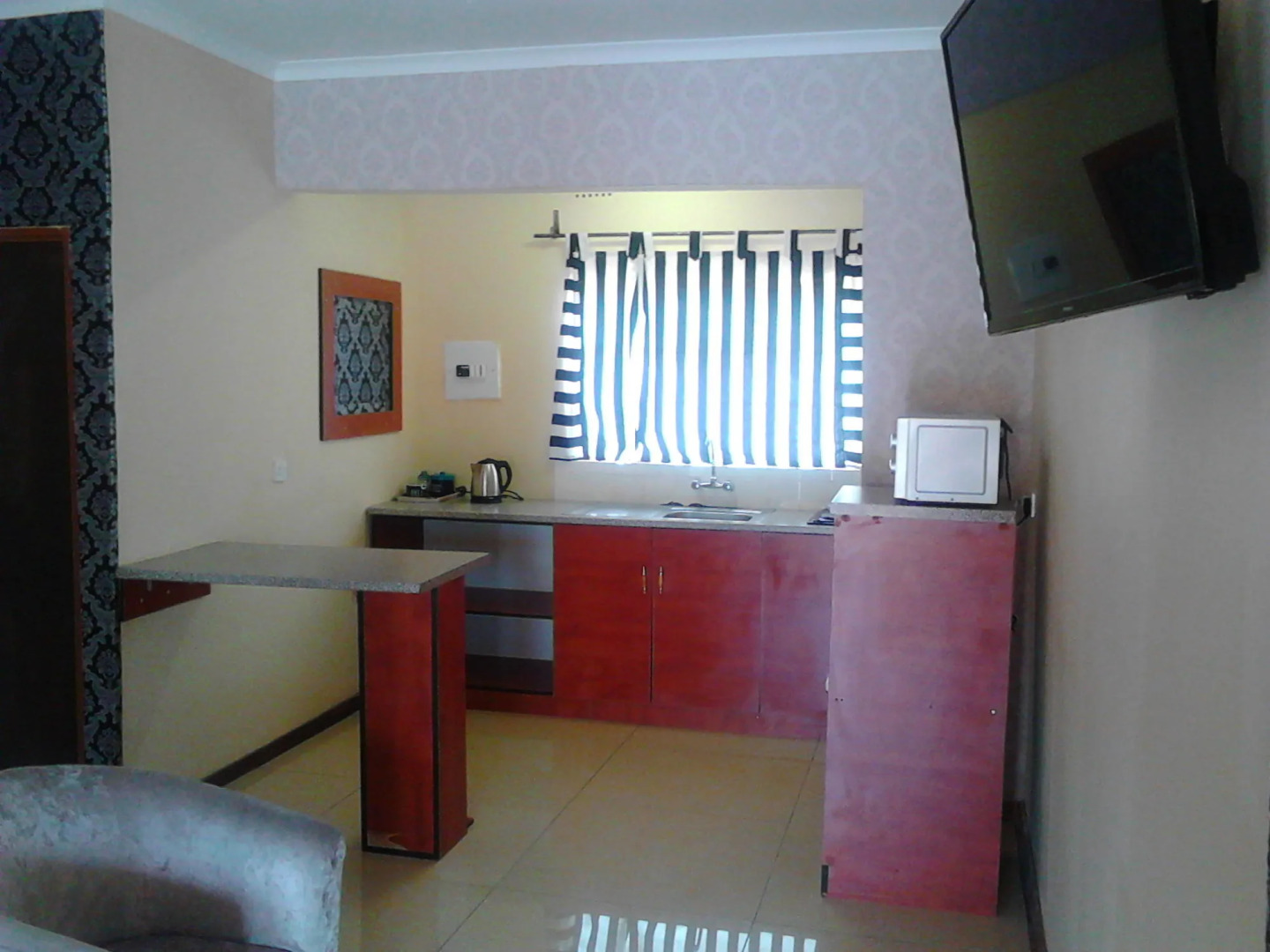 Pacific Conqueror Self Catering Units