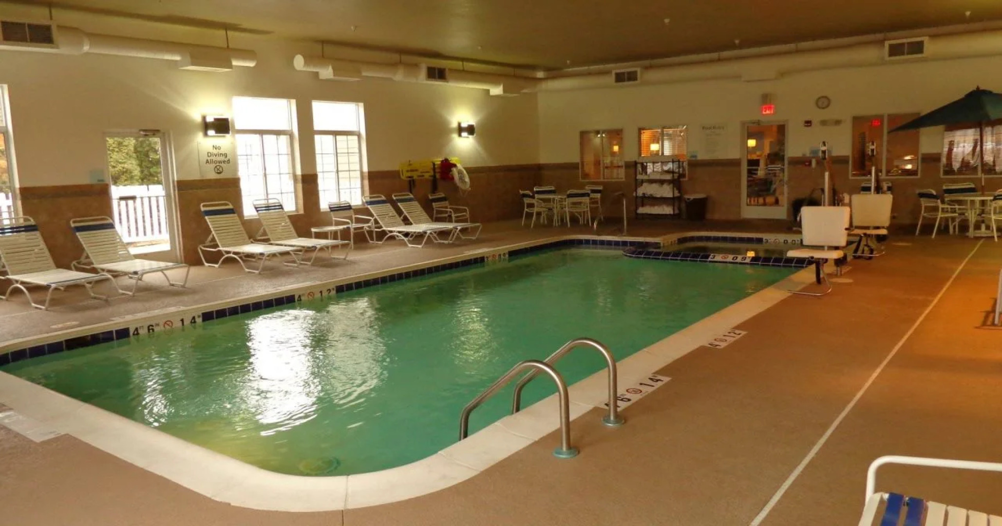 Holiday Inn Express & Suites New Buffalo by IHG