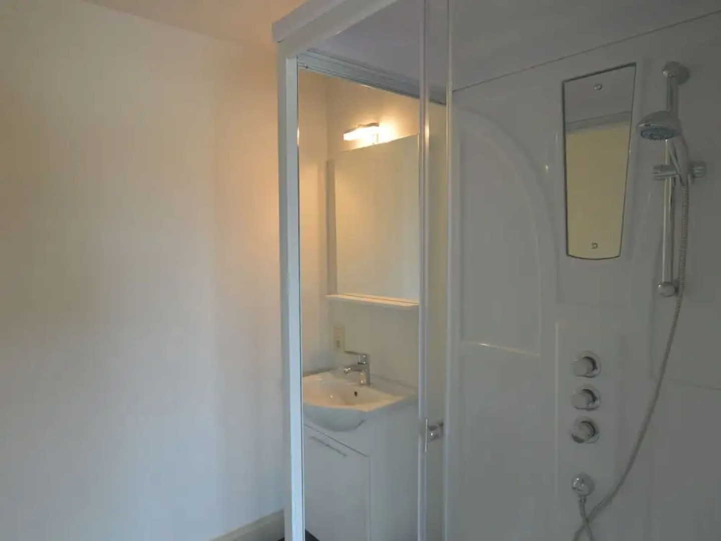 Spacious Holiday Home in Peer with Garden