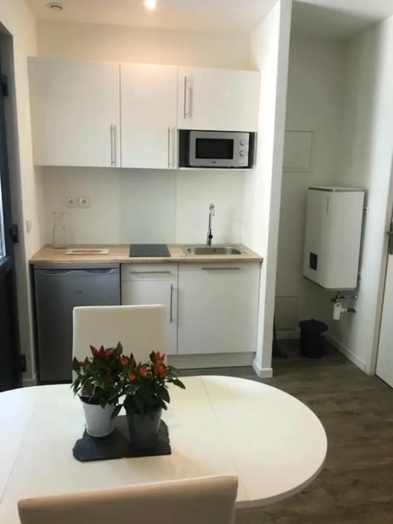 Studio in Rennes, With Enclosed Garden and Wifi