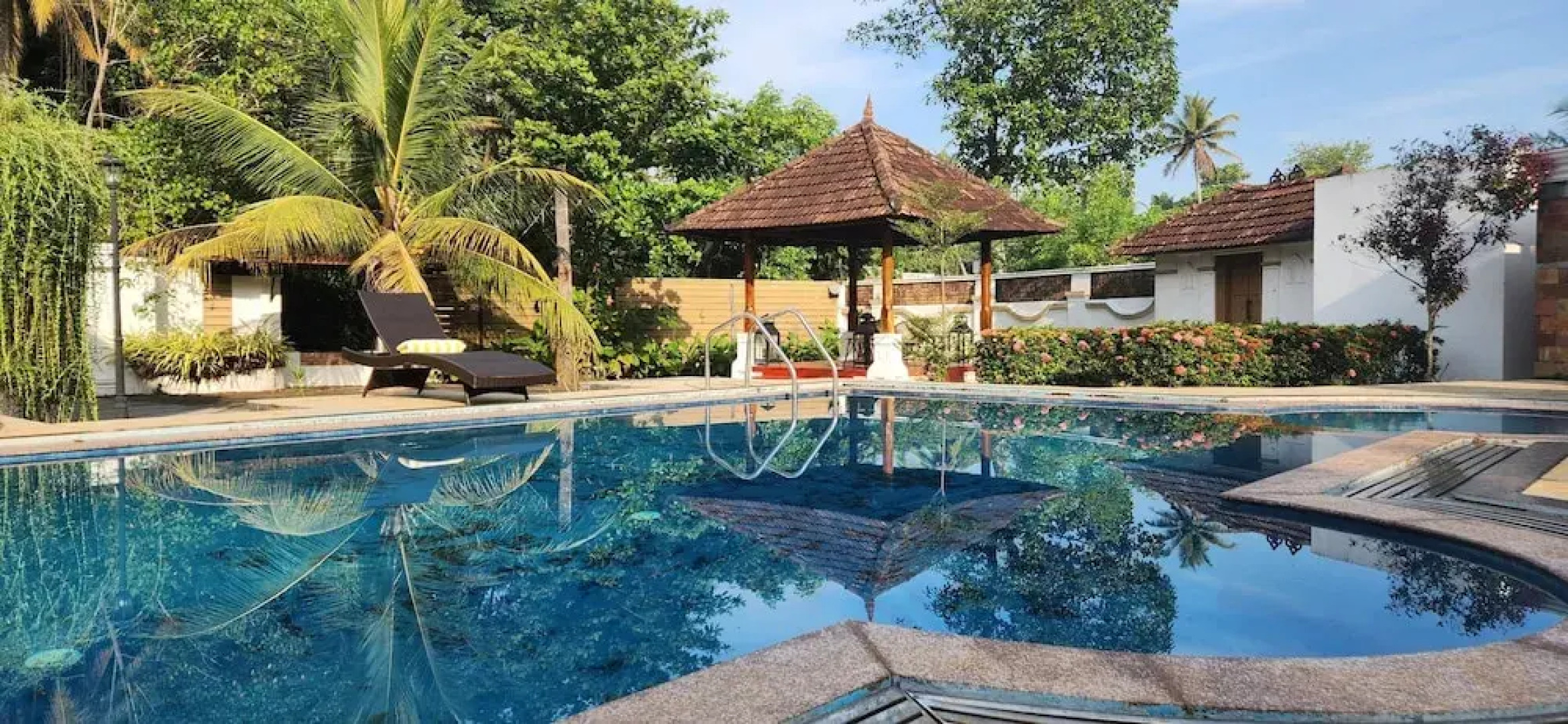 Kumarakom Tharavadu - Heritage Hotel