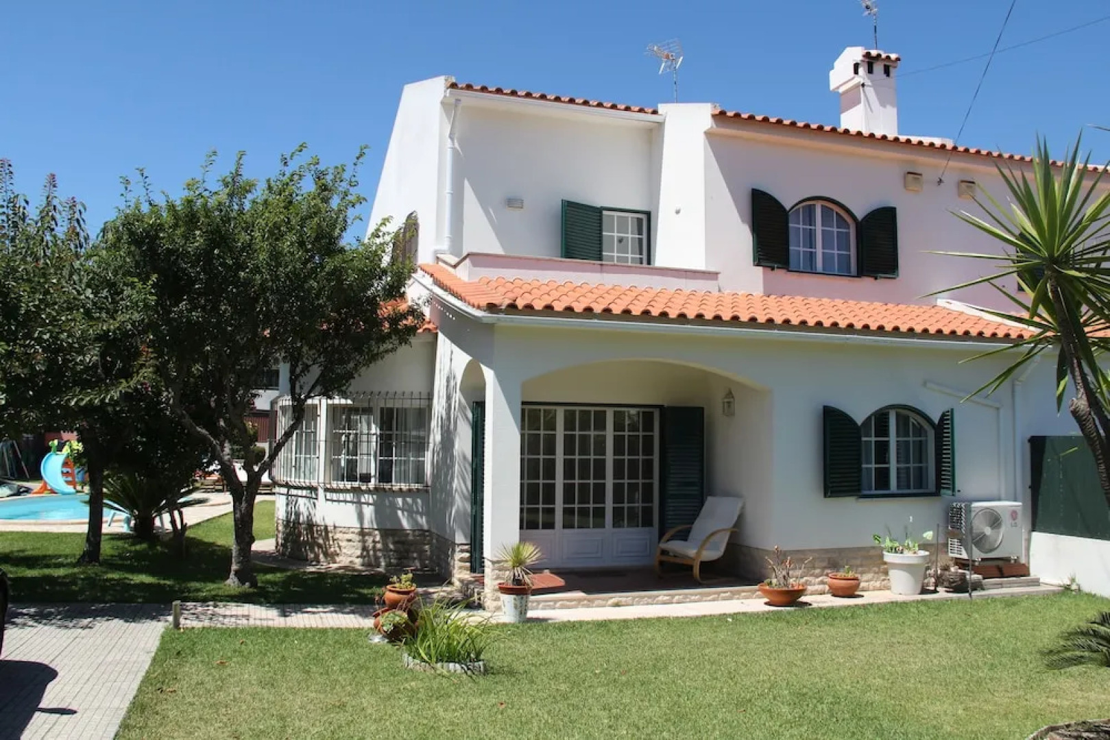 Sesimbra Stylish Villa by Homing