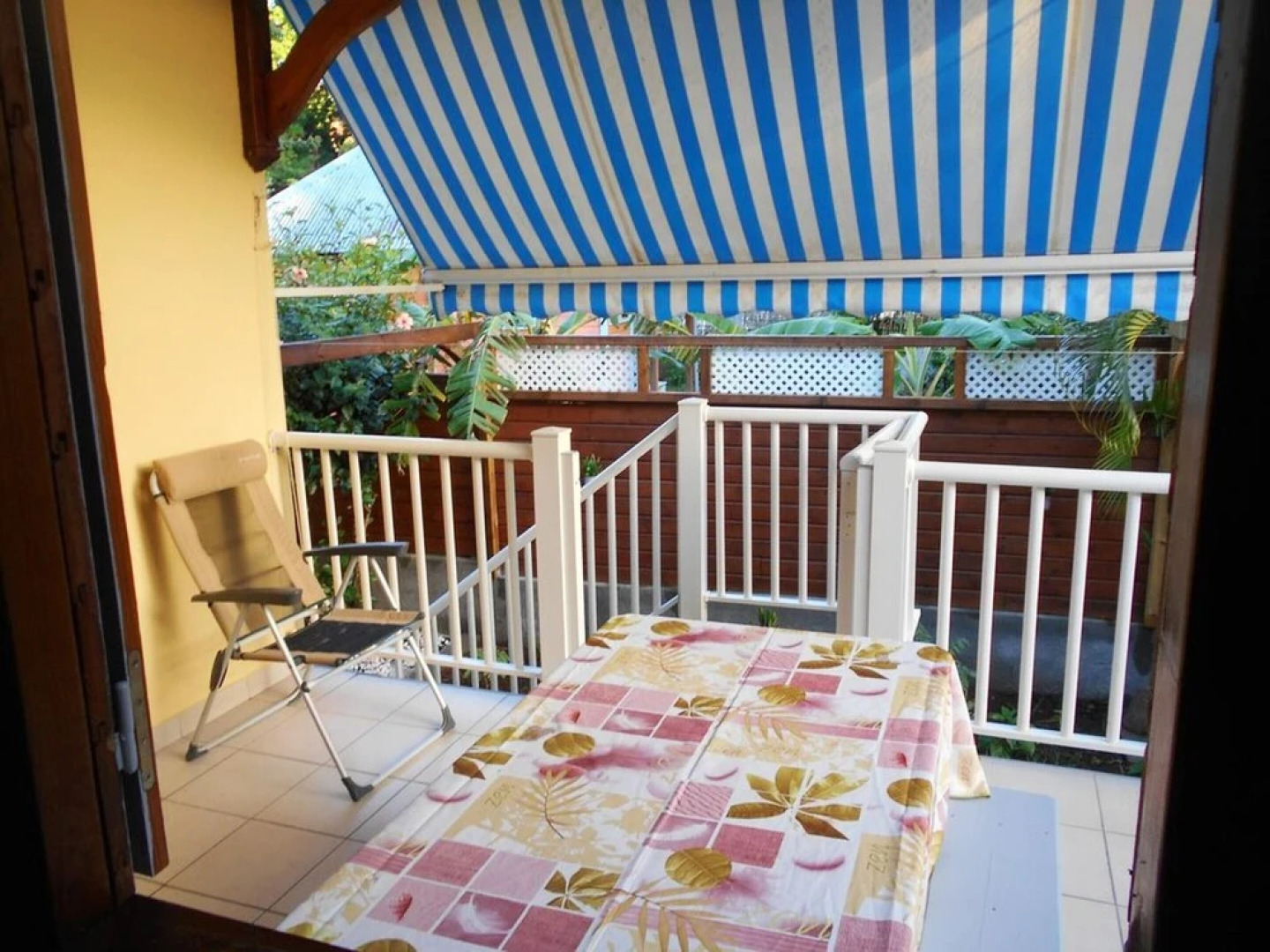 House With 2 Bedrooms in Deshaies, With Enclosed Garden and Wifi - 400