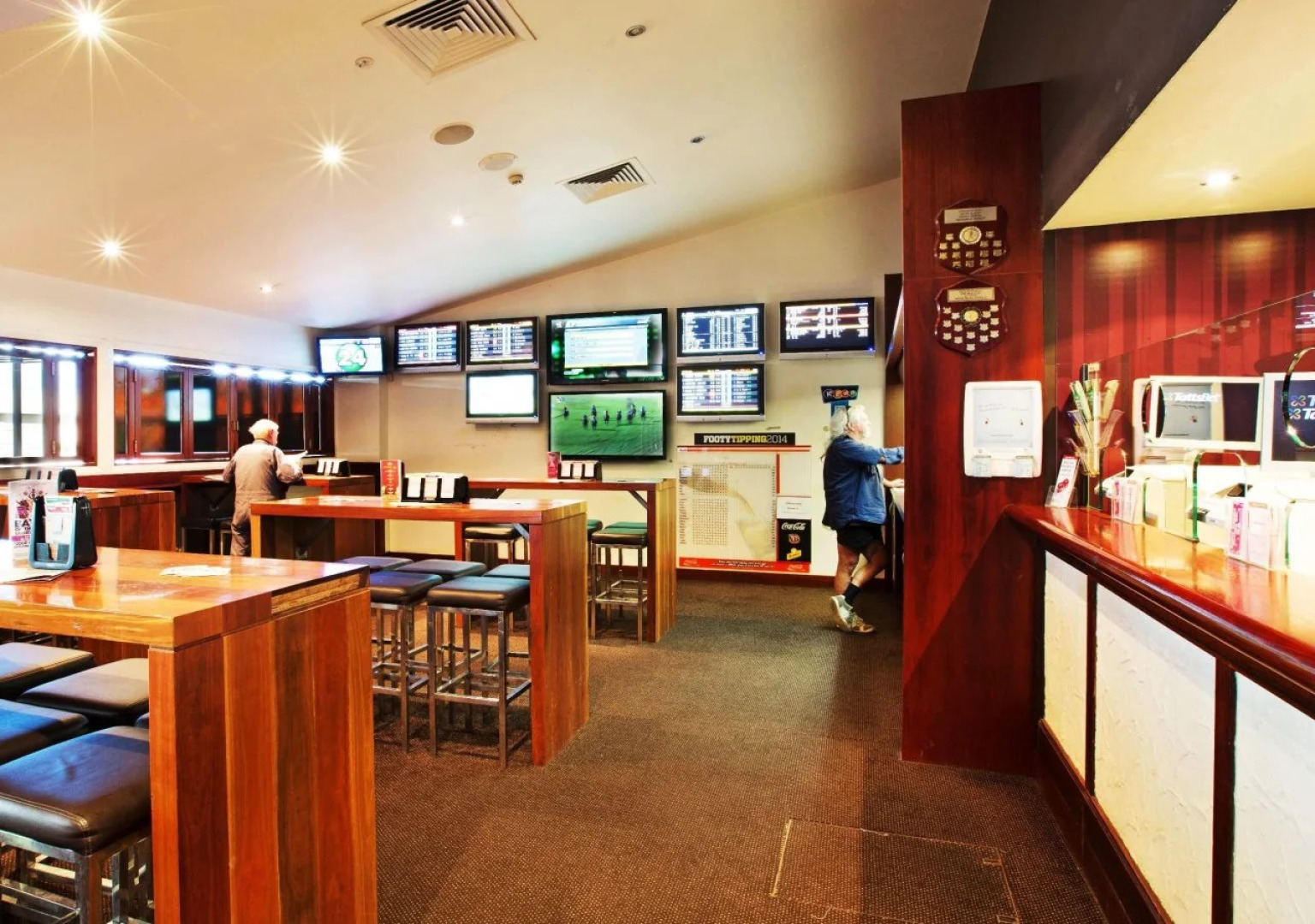 Nightcap at Springwood Hotel