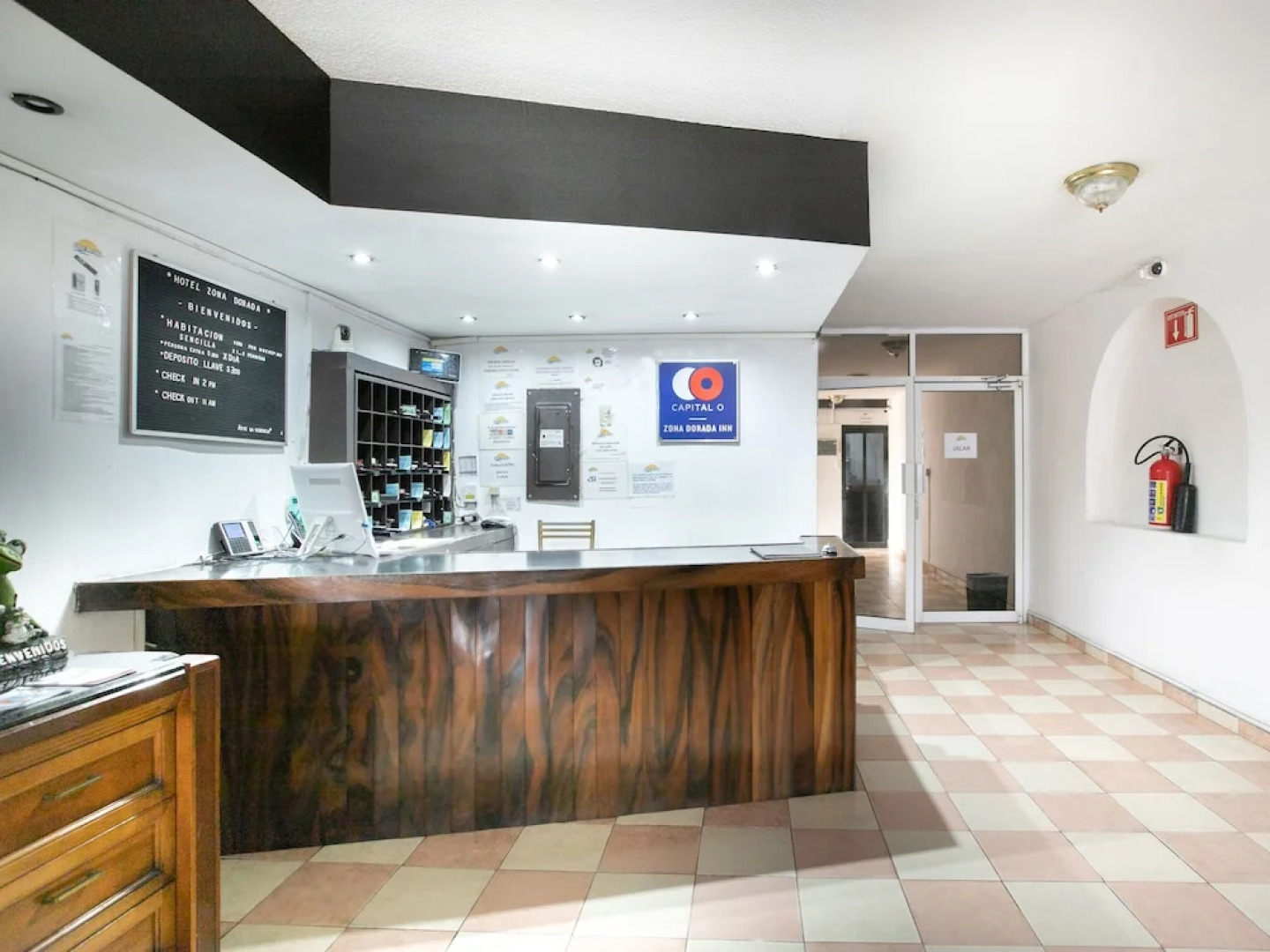 Capital O Zona Dorada Inn