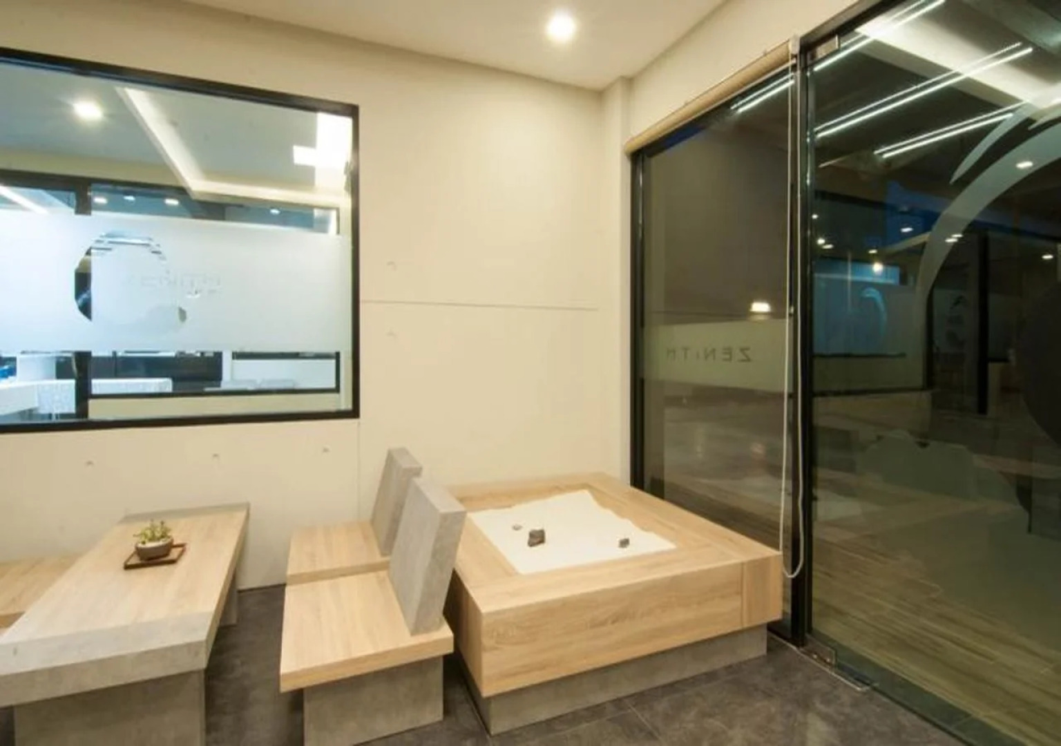 Zenith Residence Hotel