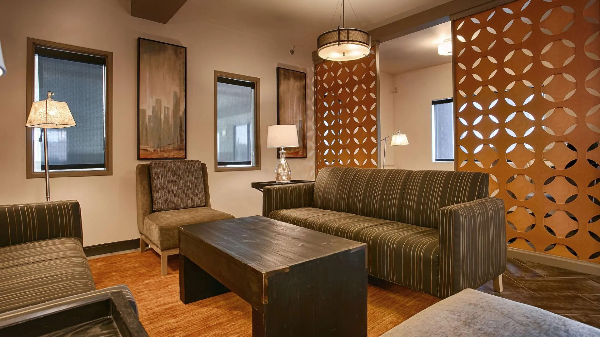 Best Western Plus The Four Corners Inn