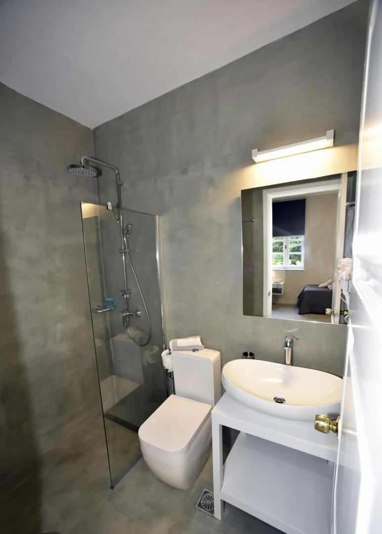 Olive Press Hotel & Apartments