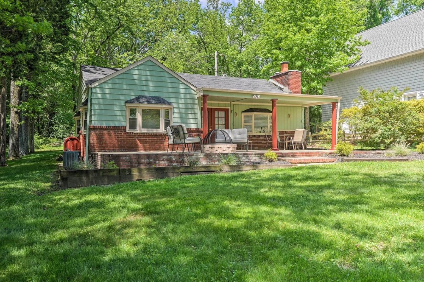 Waterfront Annapolis Home: Fire Pit & Fishing Pier