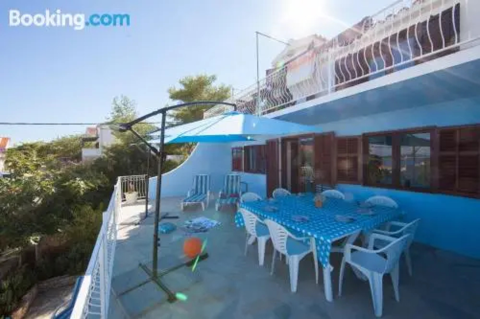 The Sea House Apartments