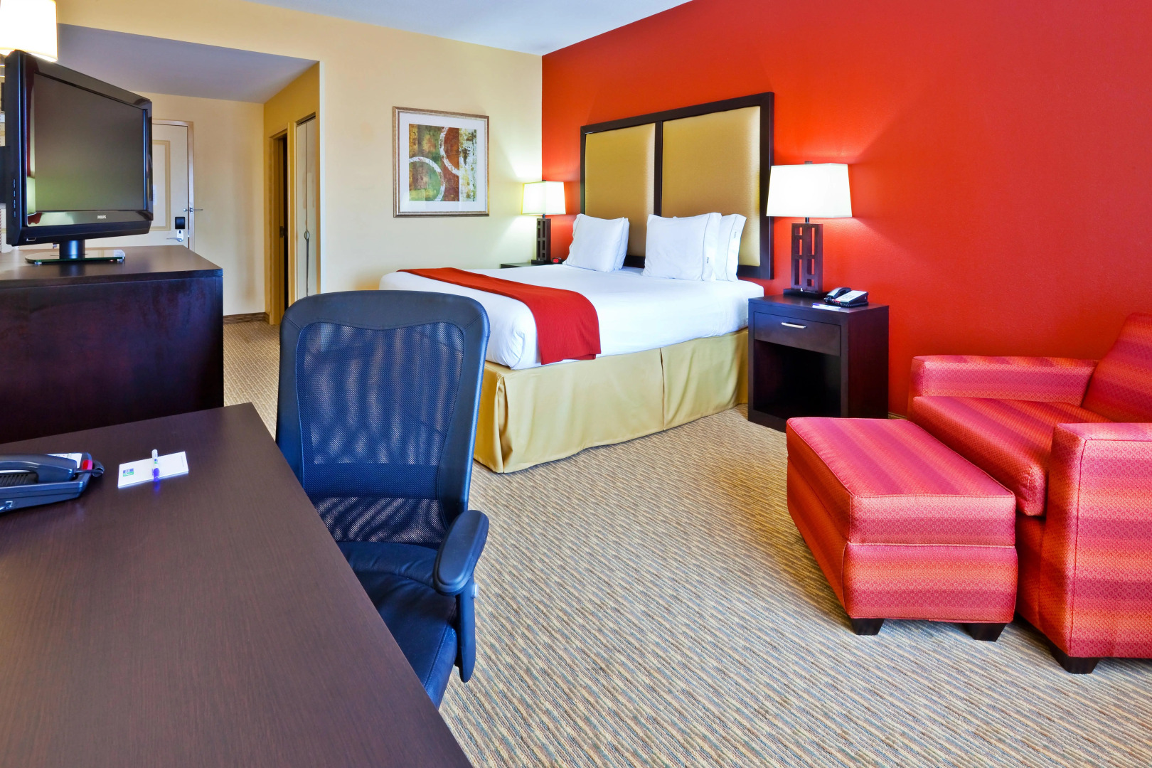 Holiday Inn Express Hotel and Suites Nashville-Opryland by IHG