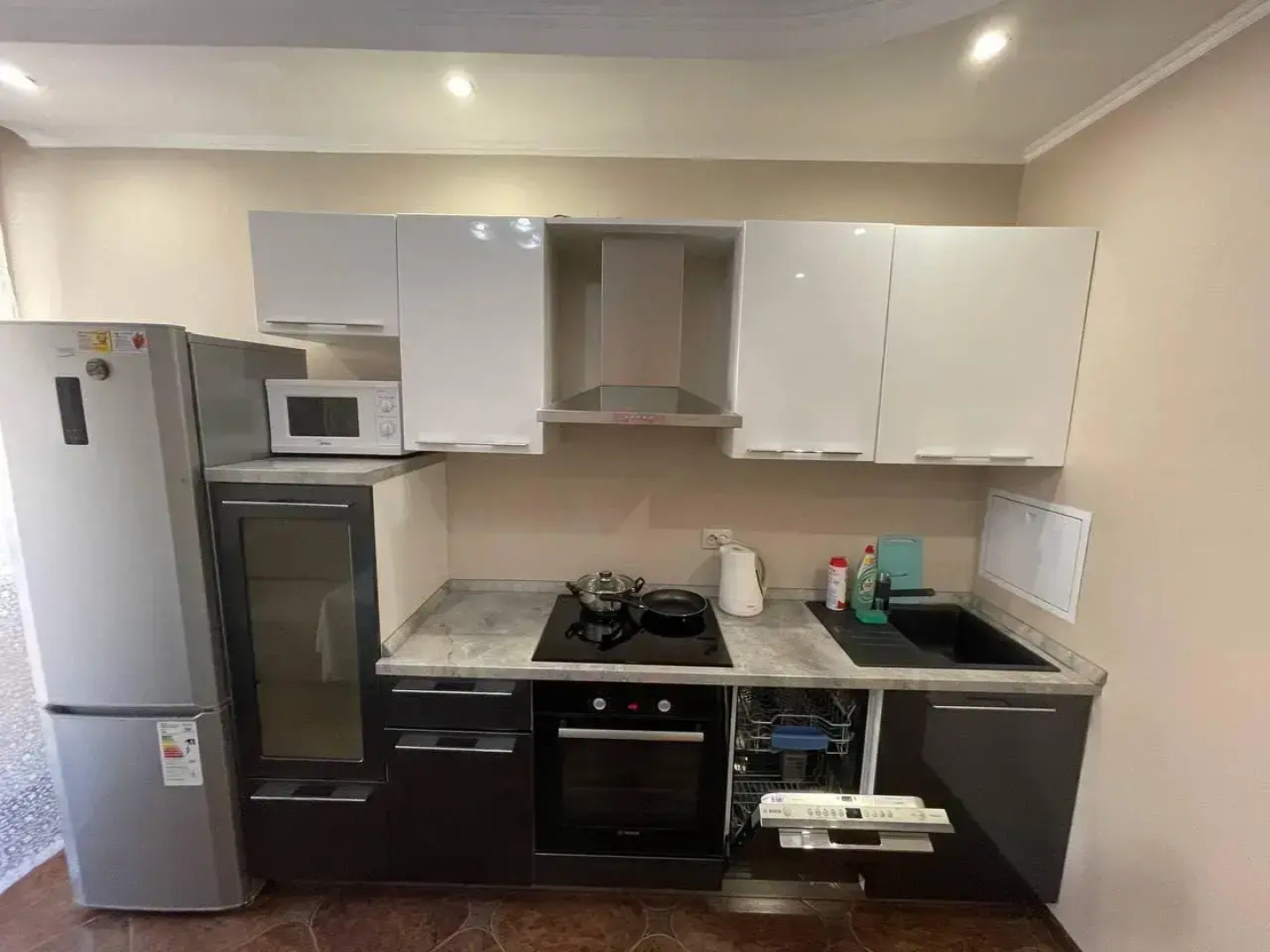 Апартаменты на проспекте Ракетостроителей