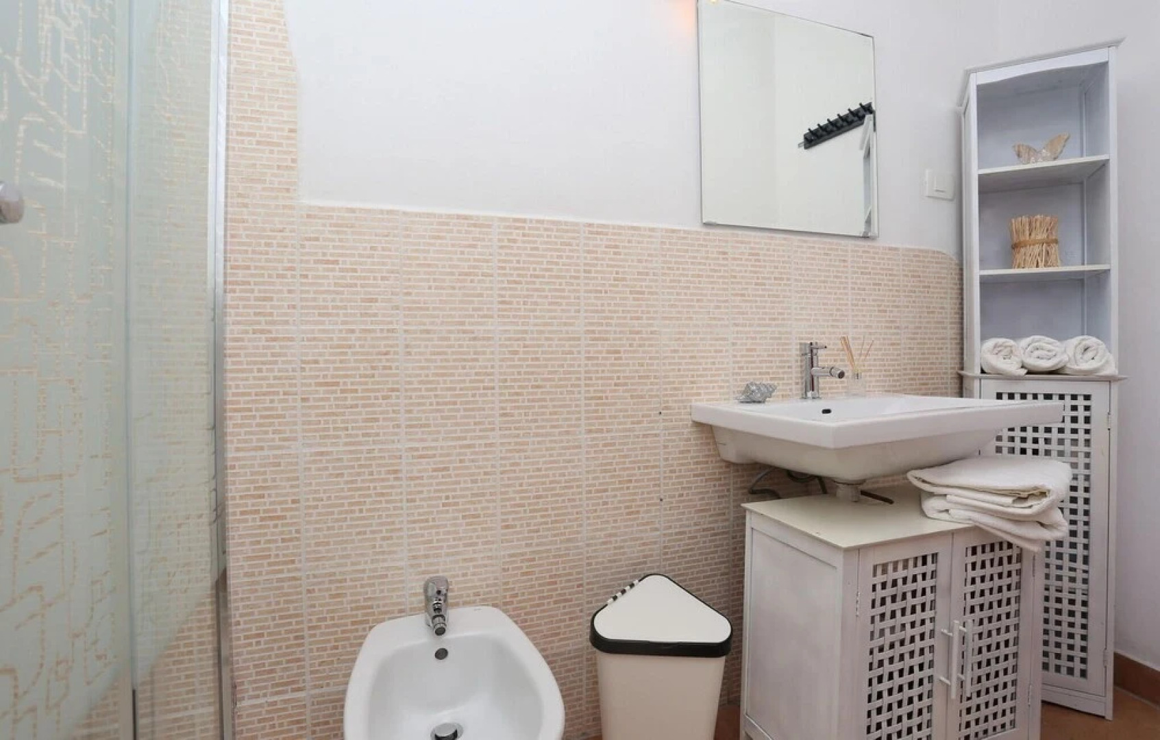 Amazing Home in Ripenda Verbanci With Outdoor Swimming Pool, Wifi and 2 Bedrooms