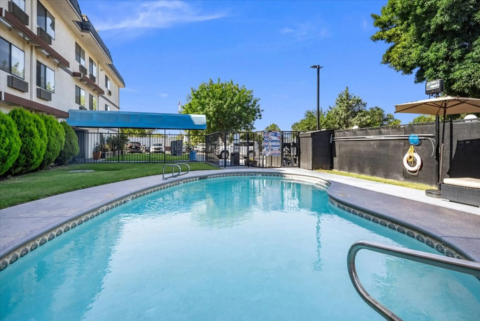 Days Inn by Wyndham Woodland