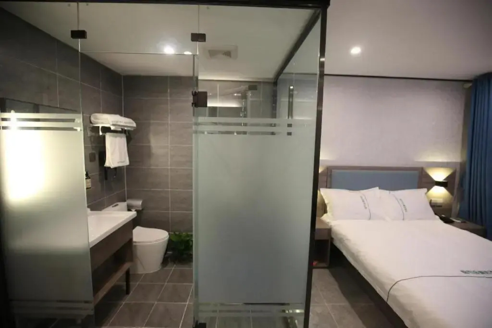 Du Shi 118 Jing Xuan (Tengzhou railway station store)